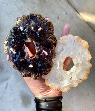 Load image into Gallery viewer, Crystal Donut candles