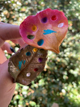 Load image into Gallery viewer, Paint pallet ring (leaf/rose/