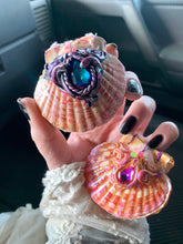 Load image into Gallery viewer, SeaShell Book necklace
